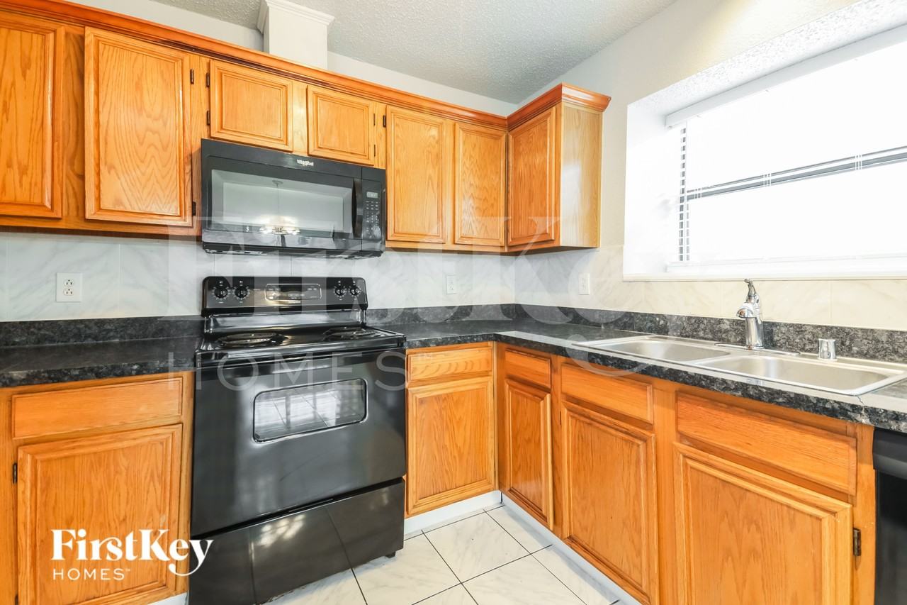 4118 Crystal Ln - Photo 6 of 16