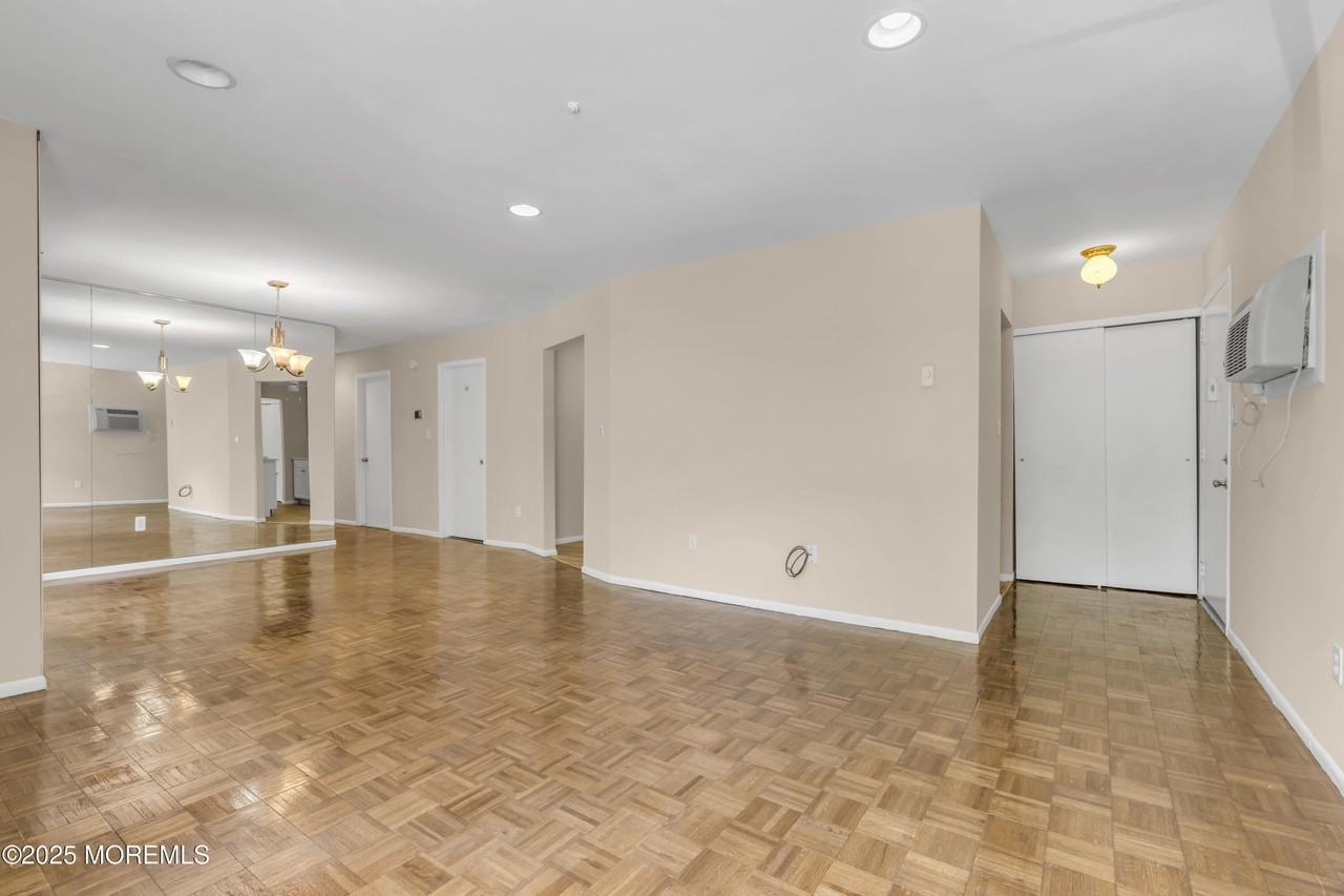 30 Meadow Green Cir #F - Photo 5 of 22