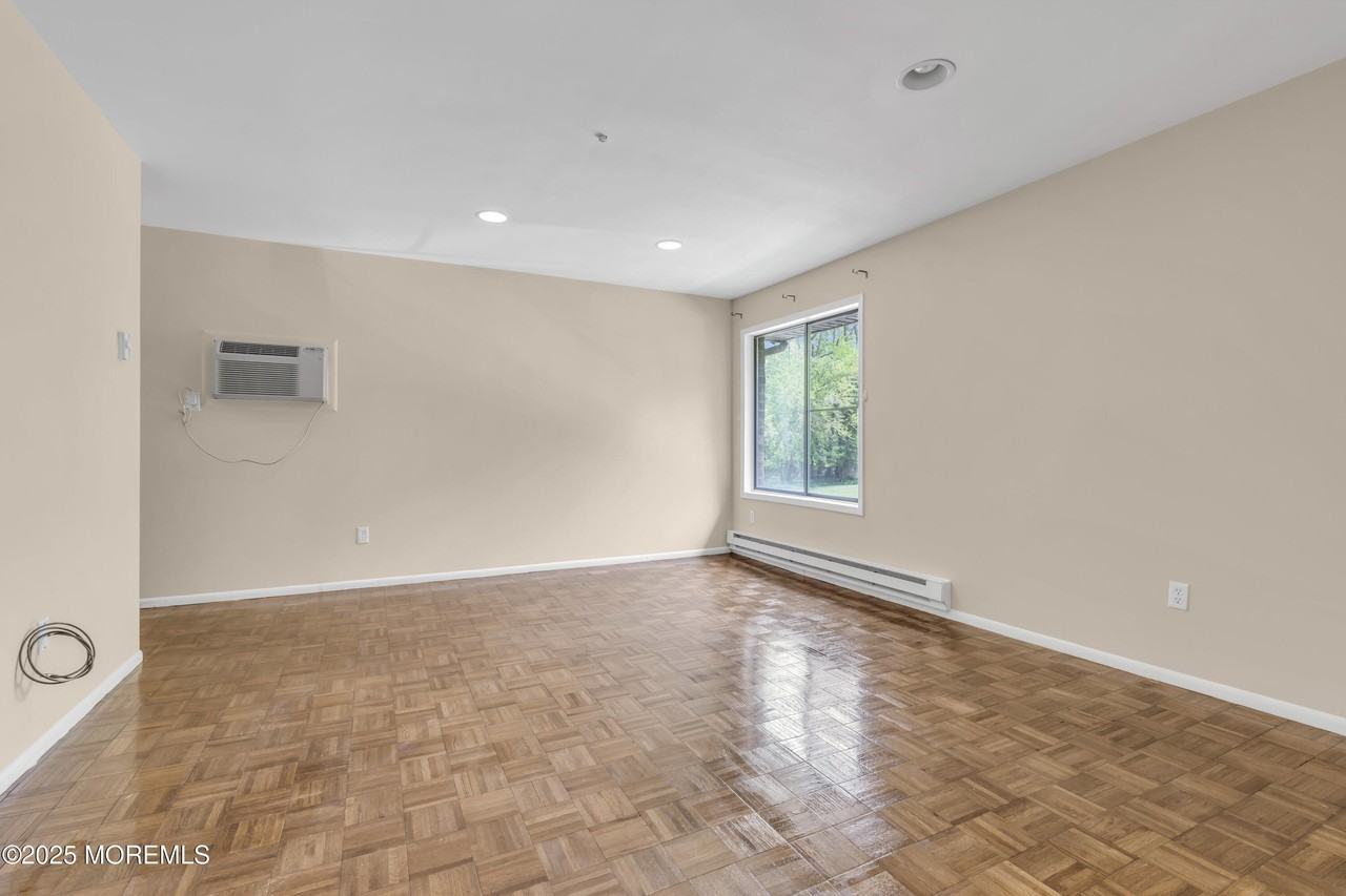 30 Meadow Green Cir #F - Photo 6 of 22
