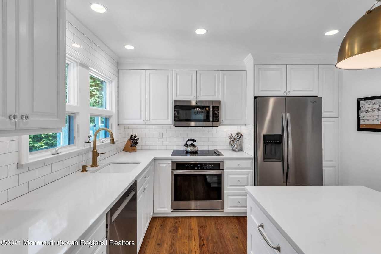 200 Lorraine Ave - Photo 5 of 36