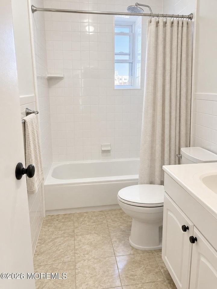 448 Ocean Ave N #6B - Photo 6 of 12