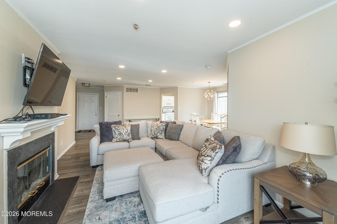102 Village Dr - Photo 4 of 20