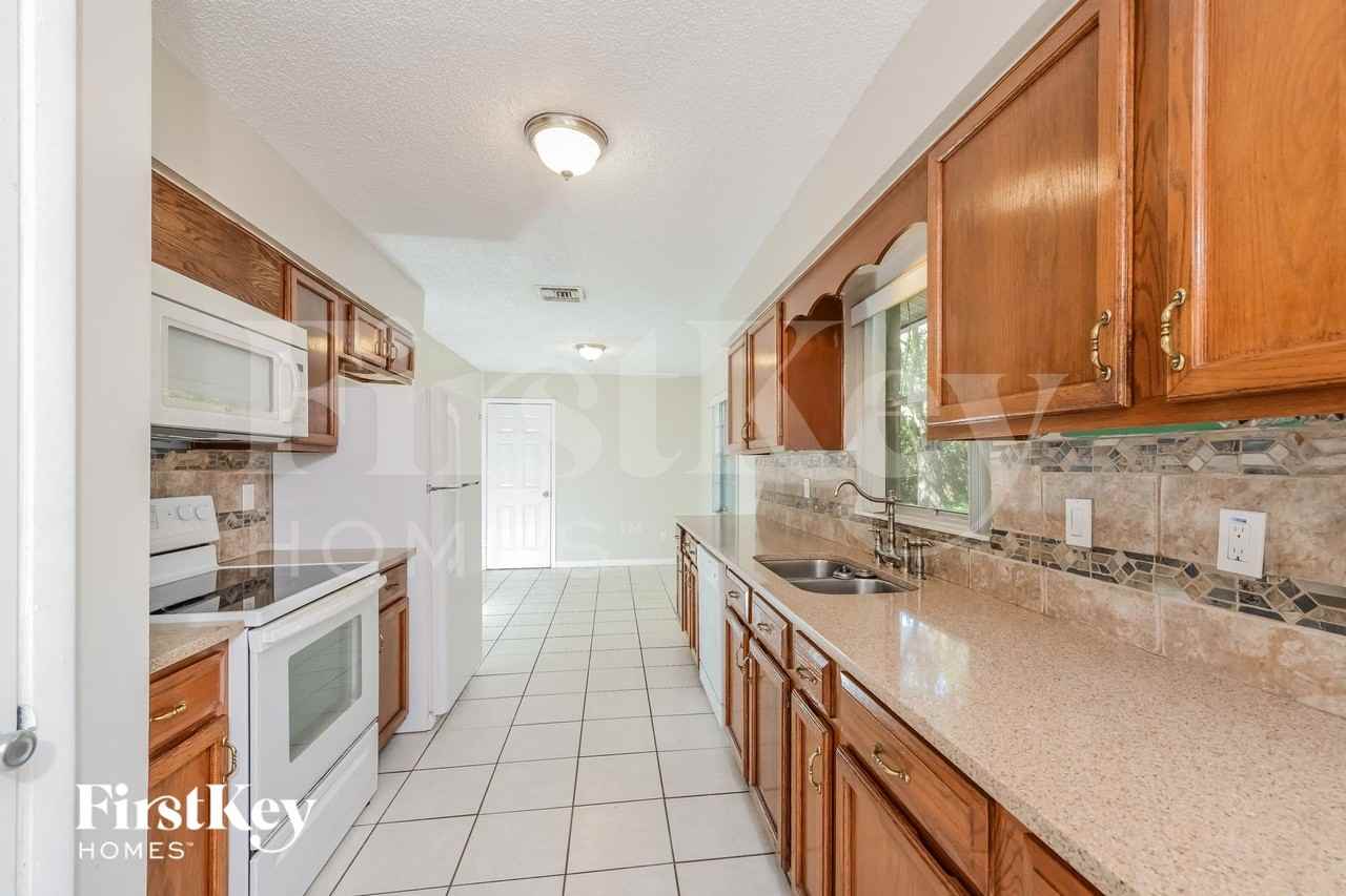 302 Sanora Blvd - Photo 6 of 16