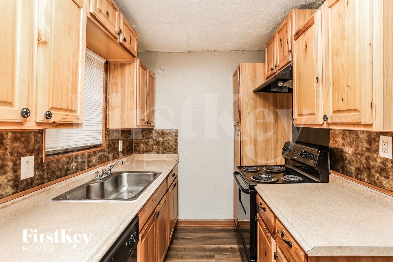 2921 Ridgeway Dr - Photo 7 of 16