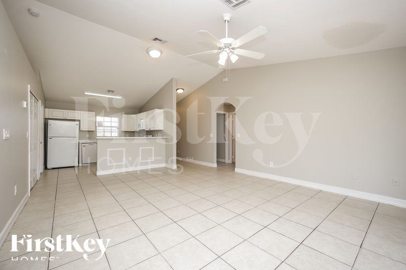 2801 Owen Ave - Photo 4 of 16