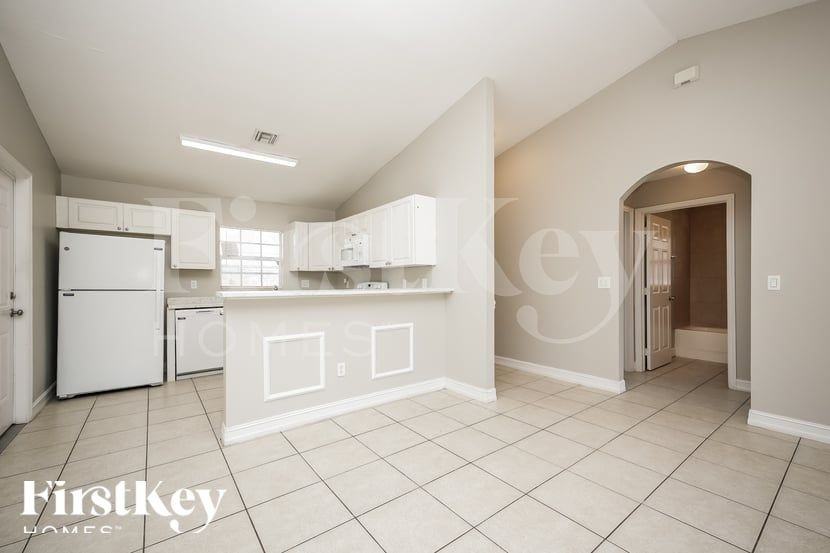 2801 Owen Ave - Photo 5 of 16