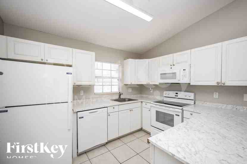 2801 Owen Ave - Photo 6 of 16