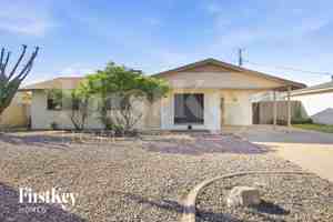 featured image of 2333 E Sylvia St