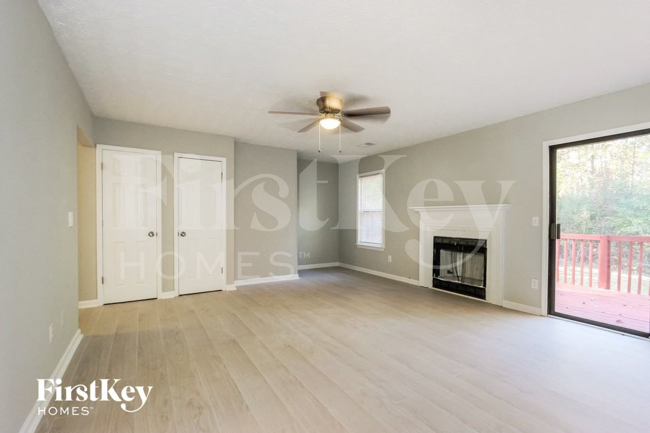1725 Red Rose Ln - Photo 5 of 14