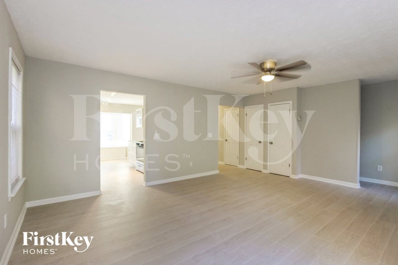 1725 Red Rose Ln - Photo 6 of 14