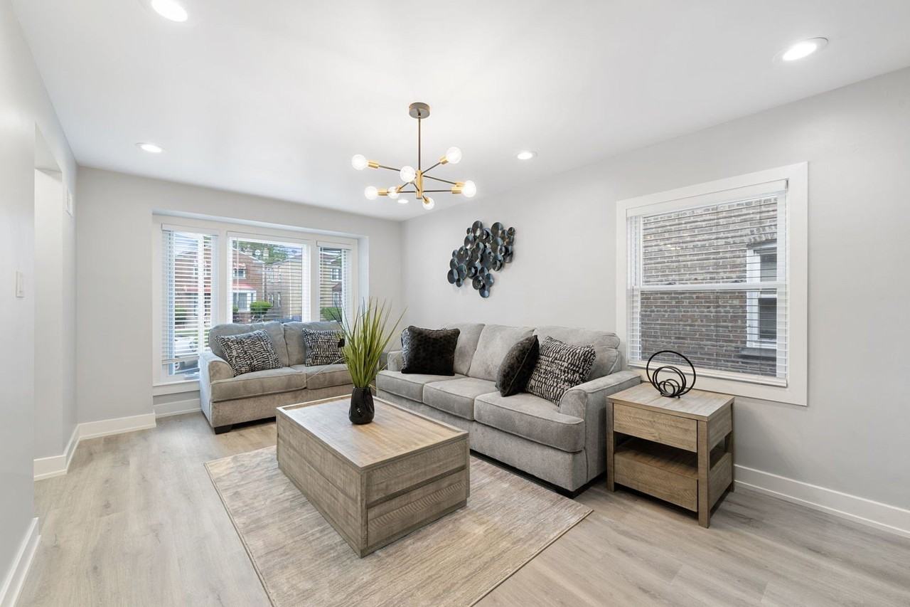 5347 W Gladys Ave #1 - Photo 3 of 17