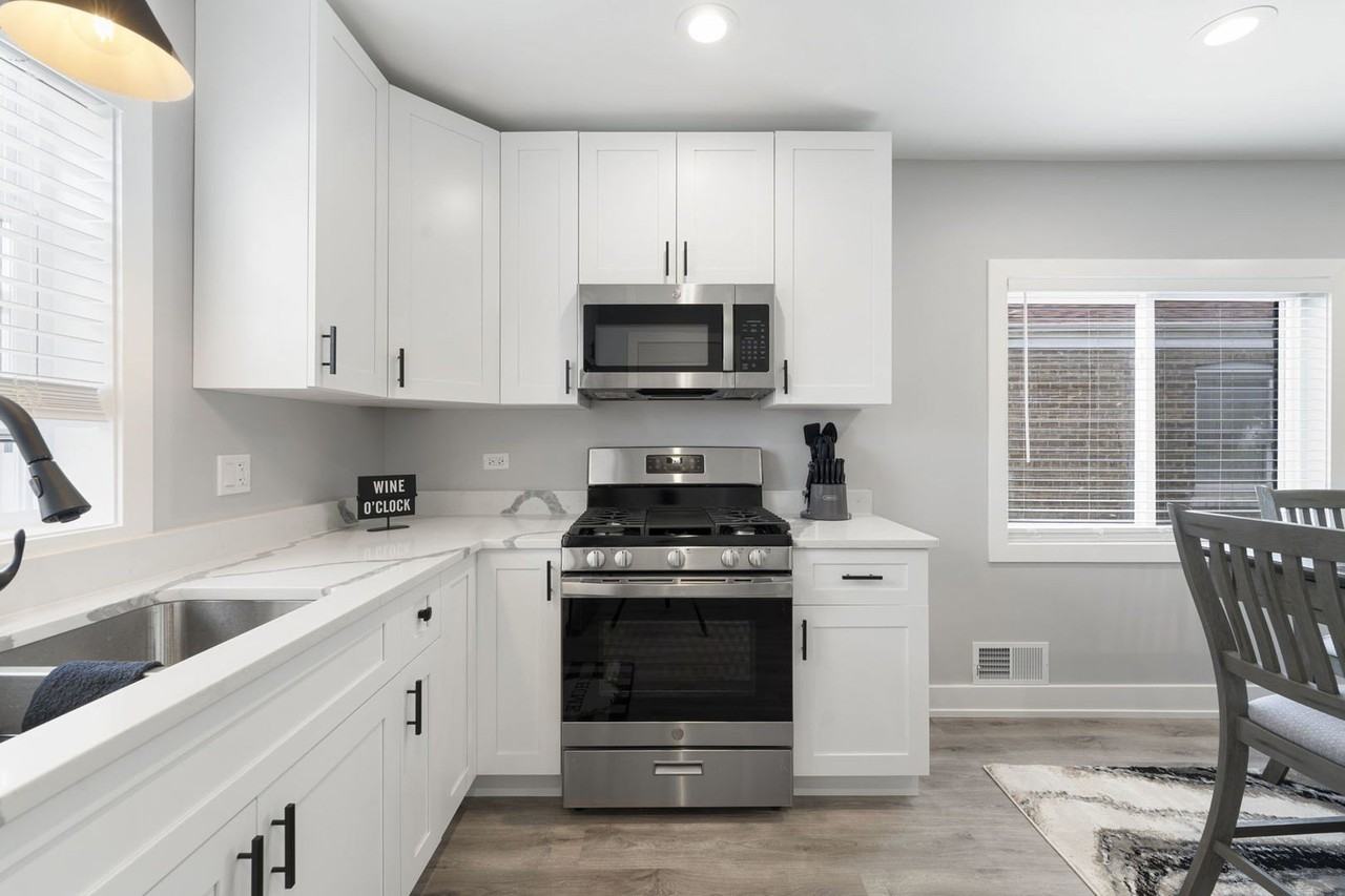 5347 W Gladys Ave #1 - Photo 6 of 17