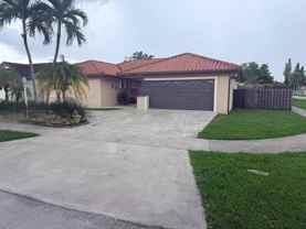 3381 Sw 140th Ave - Photo 1 of 1