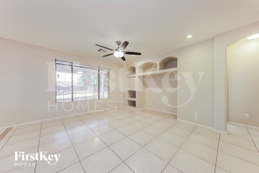 16221 W Marconi Ave - Photo 2 of 16