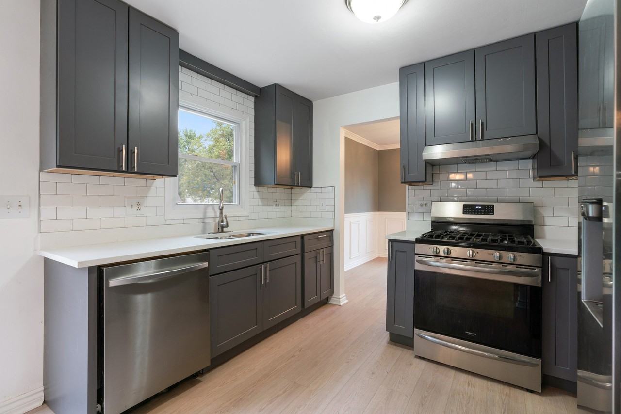 1465 Jasper Dr - Photo 4 of 20