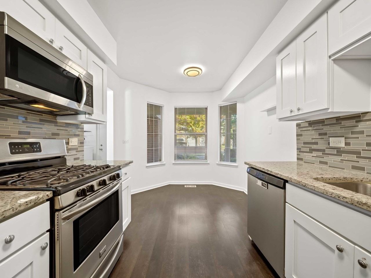 1239 S Wellington Ct #1239 - Photo 4 of 19