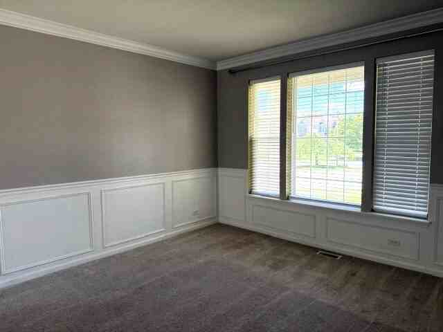 1226 Bradford Ln - Photo 3 of 27