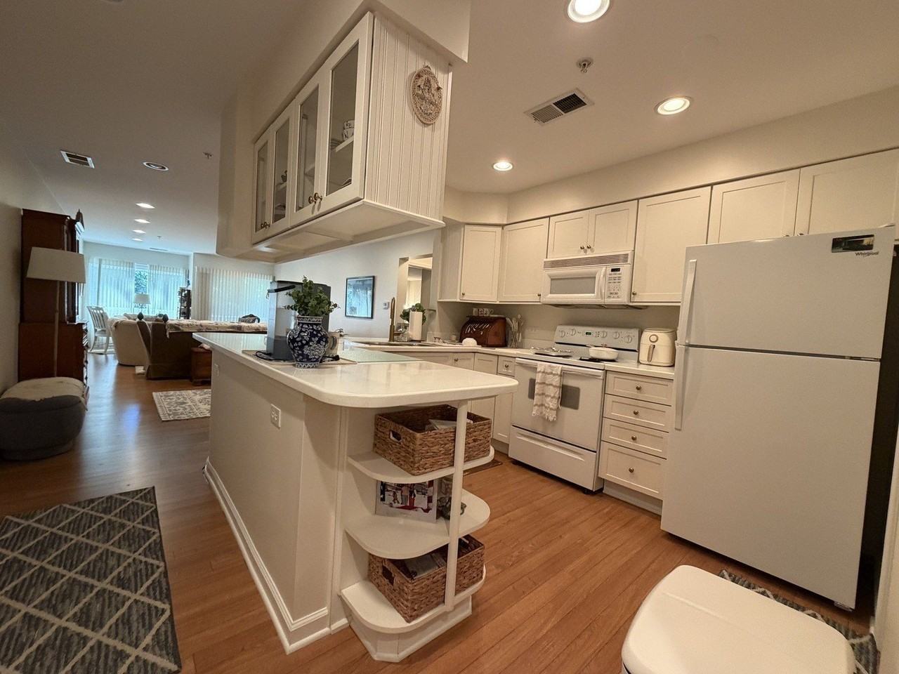 1635 N Milwaukee Ave #105 - Photo 3 of 19