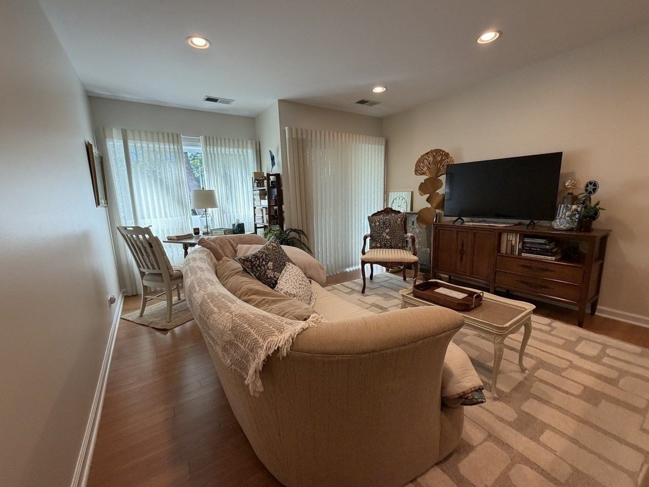 1635 N Milwaukee Ave #105 - Photo 7 of 19