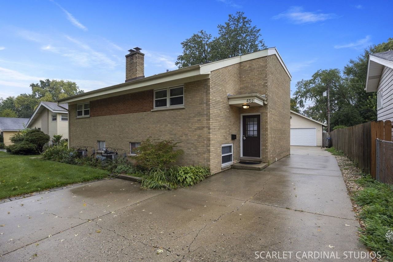 452 N Addison Rd - Photo 2 of 22