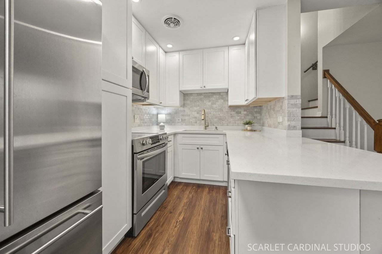 450 N Addison Rd - Photo 5 of 21