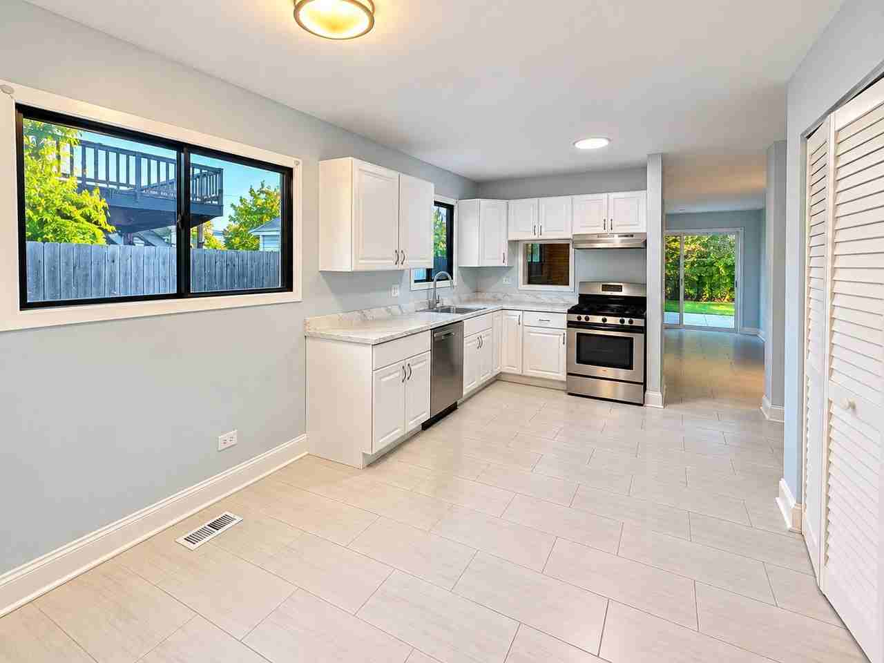 1191 Hialeah Ln - Photo 7 of 11