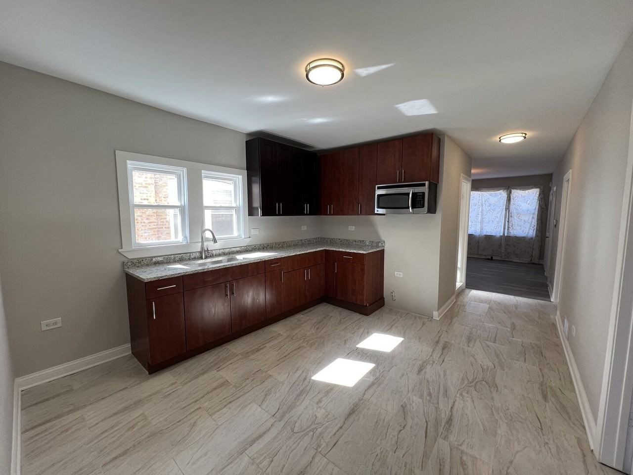 5337 S Fairfield Ave #1 - Photo 5 of 11