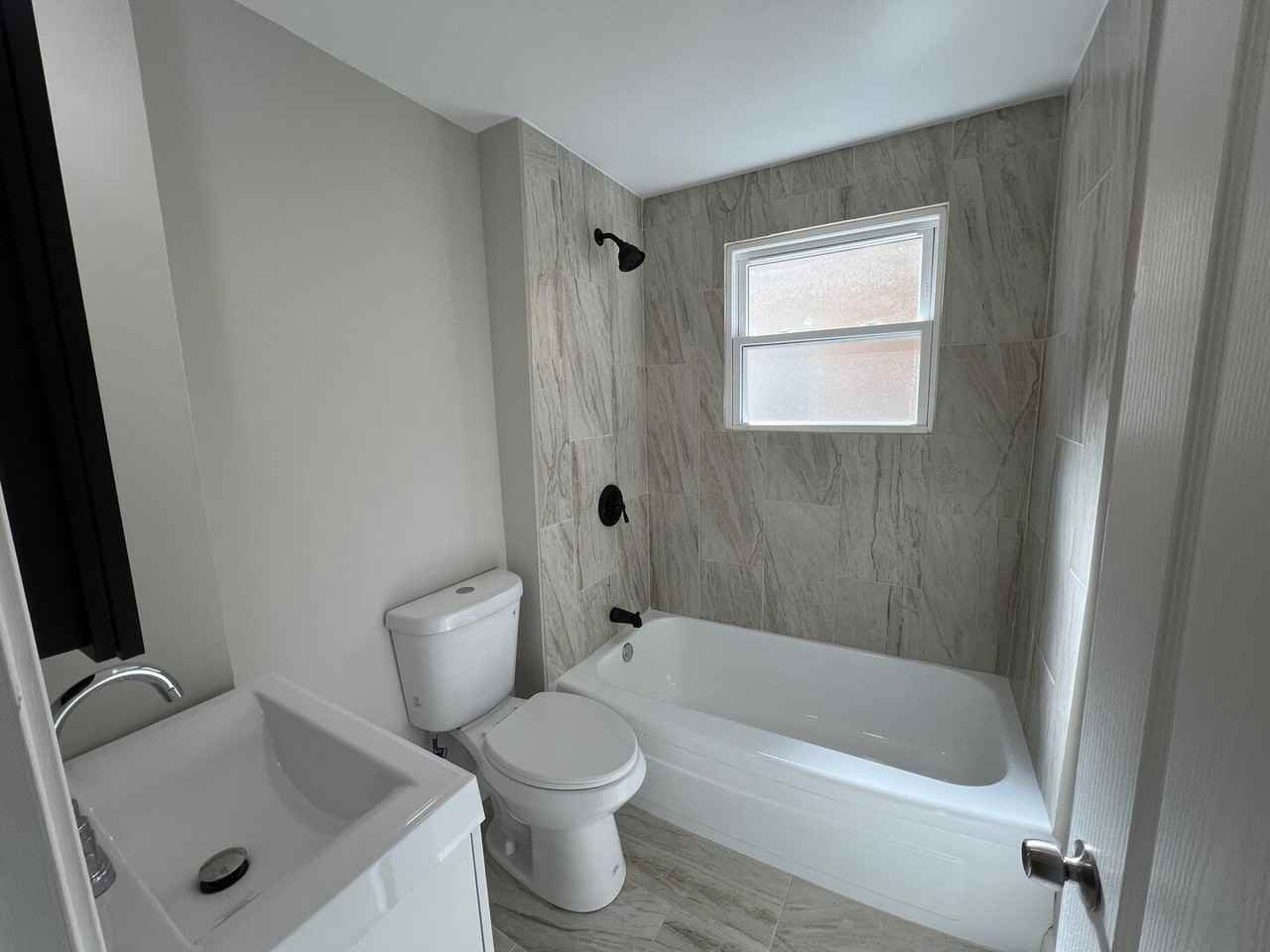5337 S Fairfield Ave #1 - Photo 6 of 11