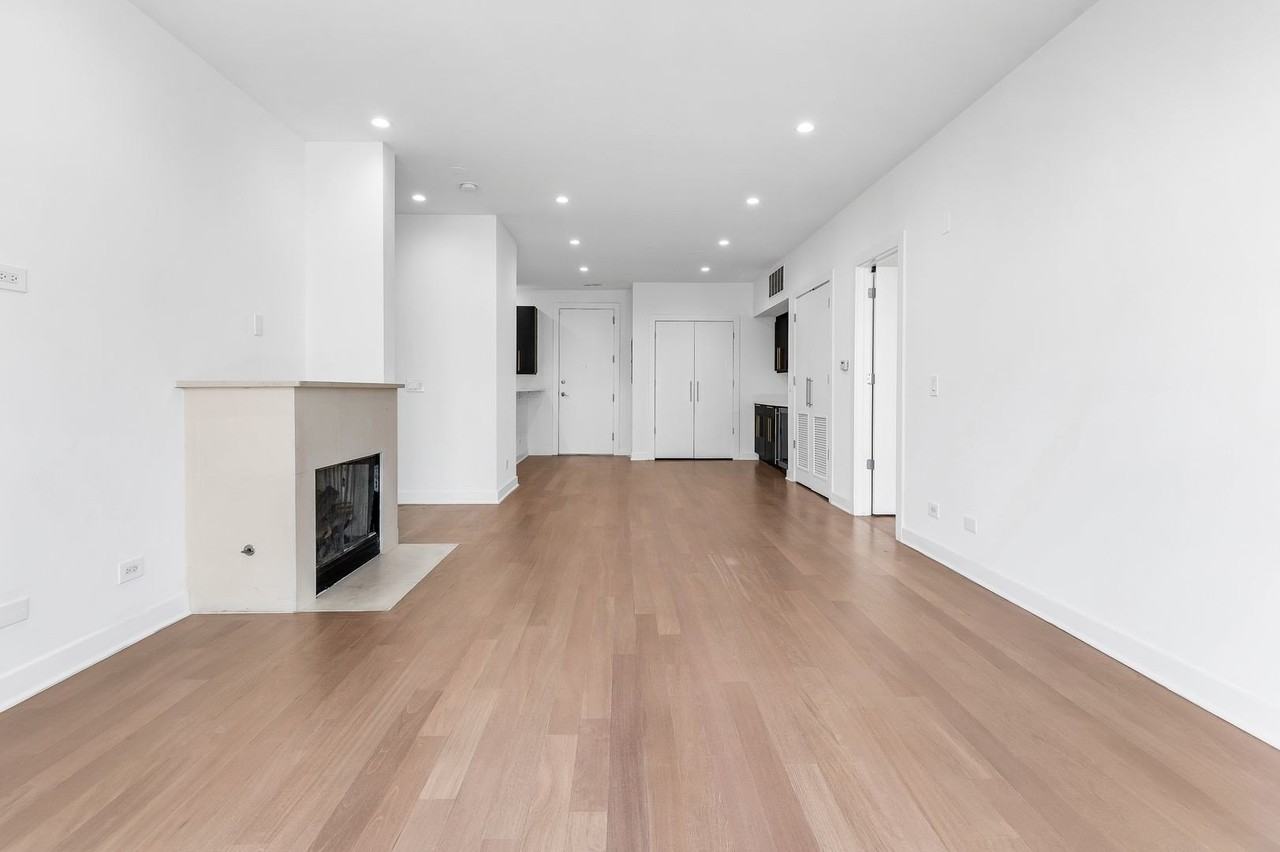 914 W Hubbard St #105 - Photo 3 of 19