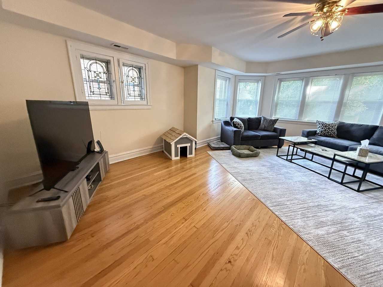 4950 N Albany Ave #1 - Photo 4 of 20