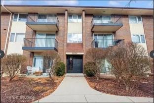 5S066 Pebblewood Ln #B9 - Photo 1 of 1