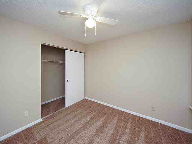 1022 Oakcrest Dr - Photo 6 of 50