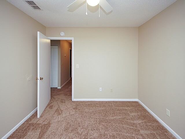 1022 Oakcrest Dr - Photo 7 of 50