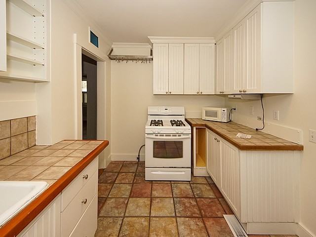 486 Woodland Shores Rd - Photo 2 of 39