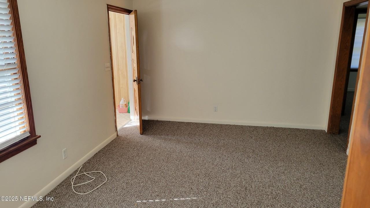 4505 Clinton Ave - Photo 7 of 20