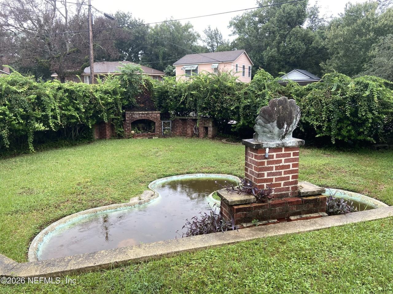 1562 Dancy St - Photo 3 of 13