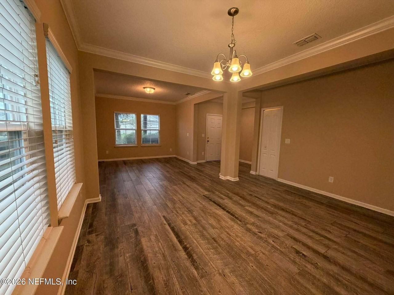 16082 Willow Bluff Ct - Photo 2 of 27