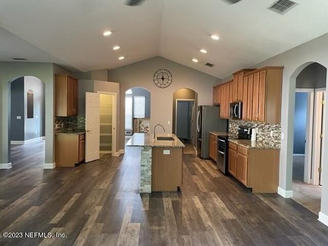 928 Indian River Rd - Photo 4 of 44