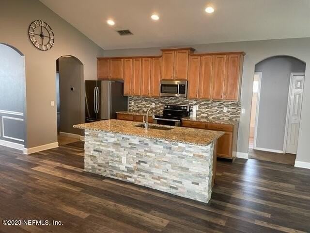 928 Indian River Rd - Photo 5 of 44