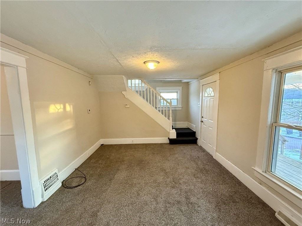 2157 10th St Sw - Photo 4 of 23