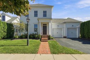 7816 Straits Ln - Photo 1 of 1