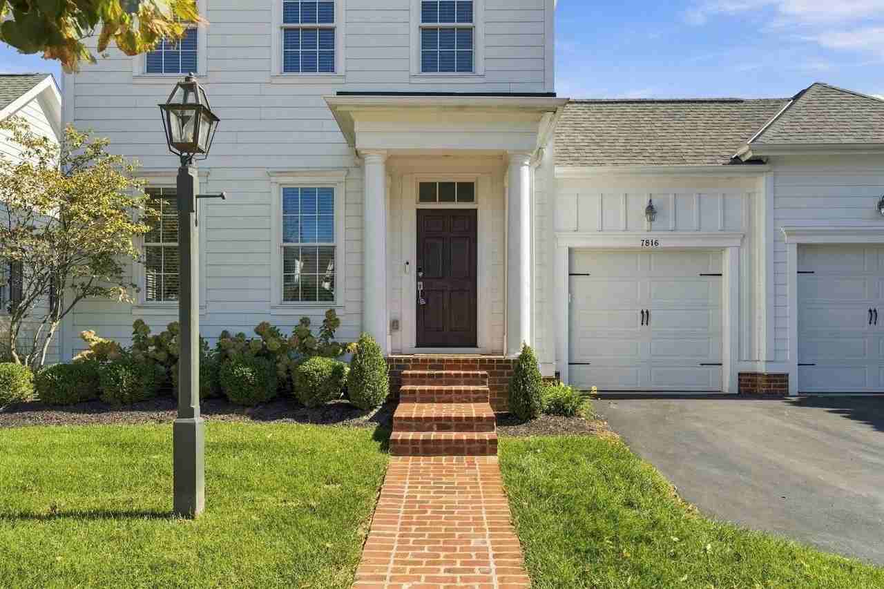 7816 Straits Ln - Photo 2 of 50