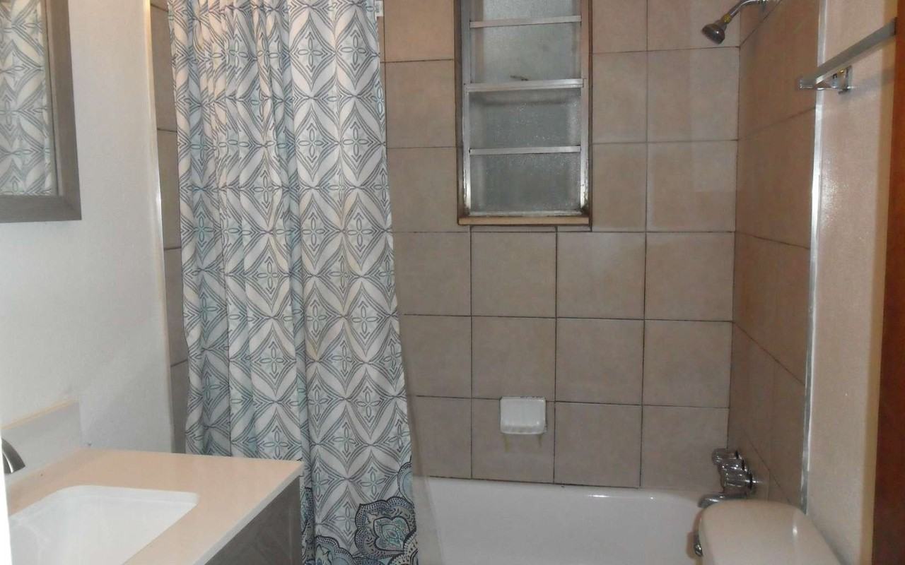 217 Sw Tulip Pl - Photo 5 of 20