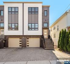 234 Columbus Pl #B - Photo 1 of 1