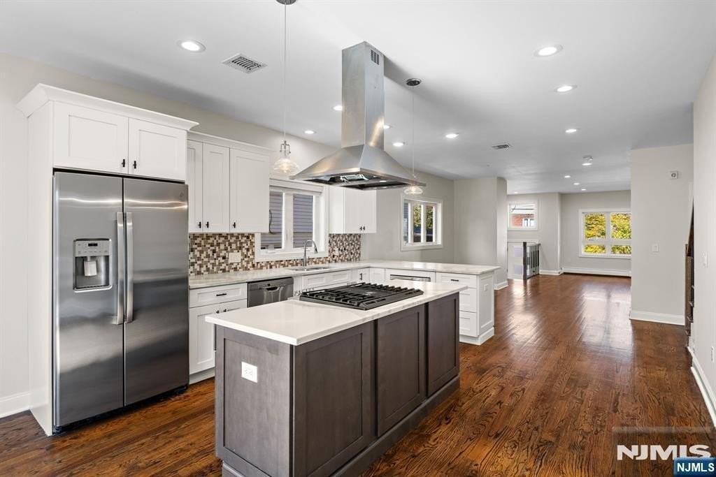 234 Columbus Pl #B - Photo 2 of 29