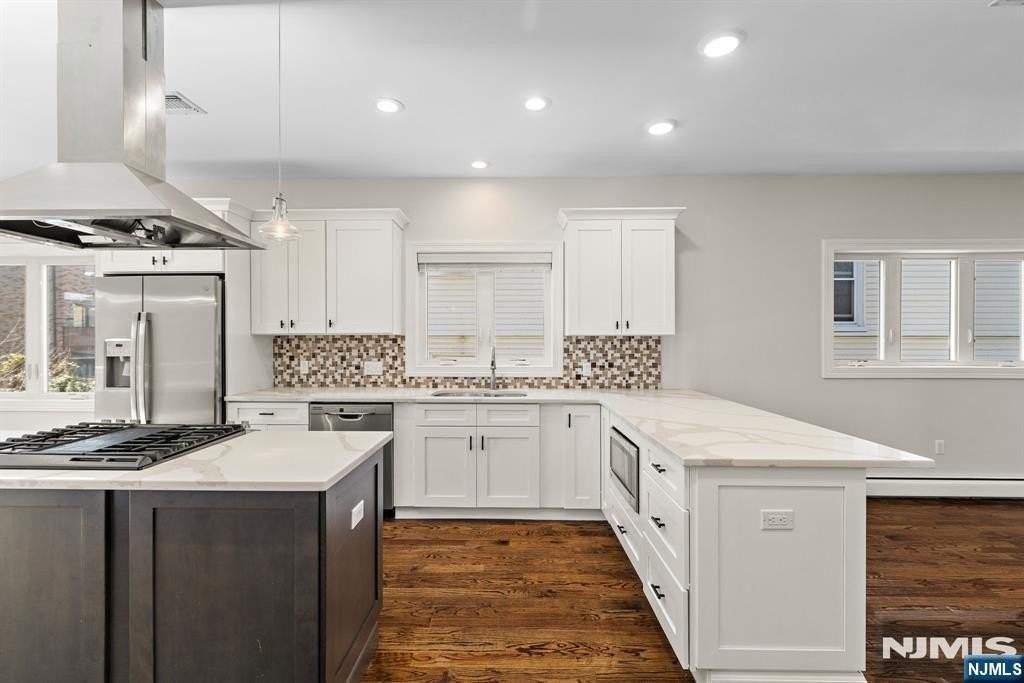 234 Columbus Pl #B - Photo 4 of 29