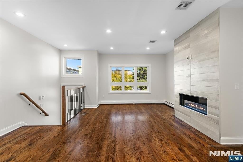 234 Columbus Pl #B - Photo 7 of 29