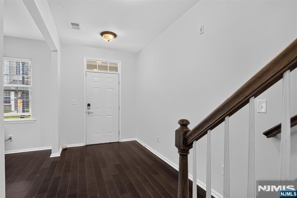 46 Truman Dr - Photo 5 of 48