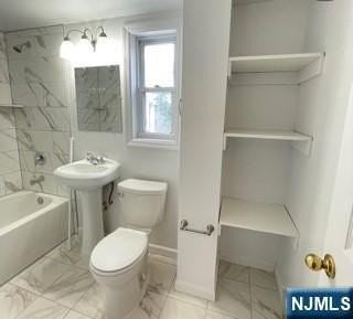 441 Lawn Ave #5 - Photo 7 of 8