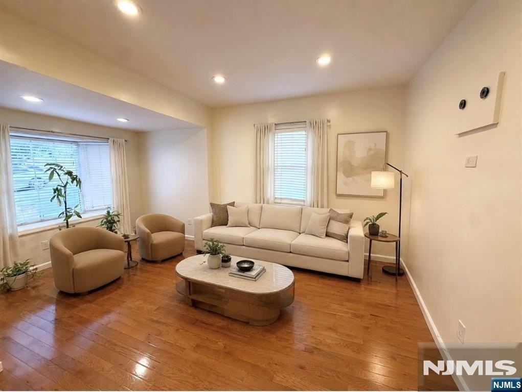 664 Prospect Ave - Photo 5 of 11